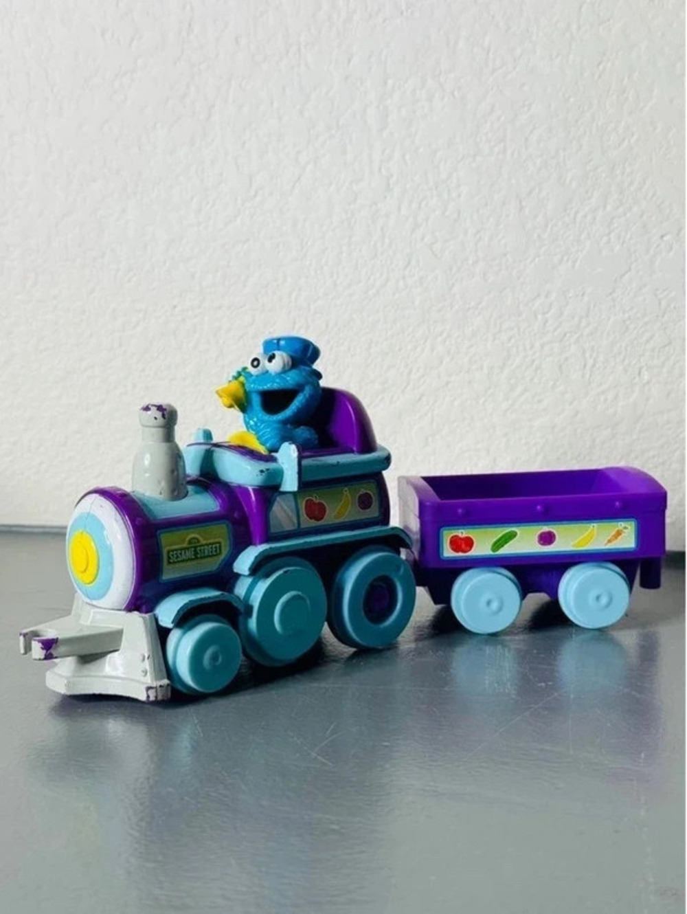 Cookie Monster train cars set